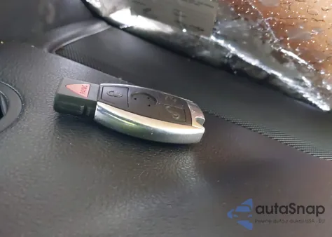 2012 Mercedes-Benz E 350 из США, поврежденный, VIN WDDHF5KB5CA646698